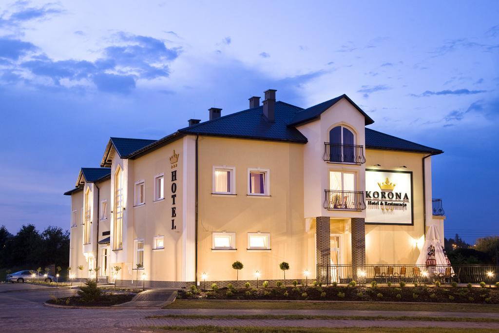 ז'שוב Hotel Korona מראה חיצוני תמונה