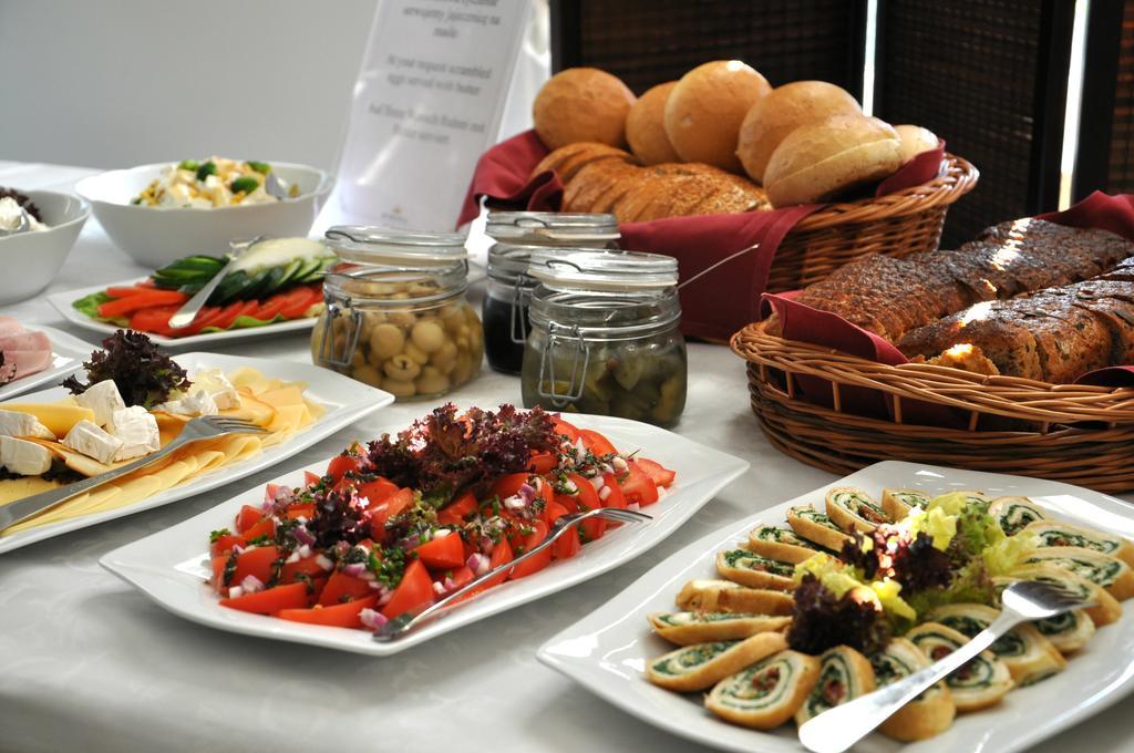 ז'שוב Hotel Korona מראה חיצוני תמונה