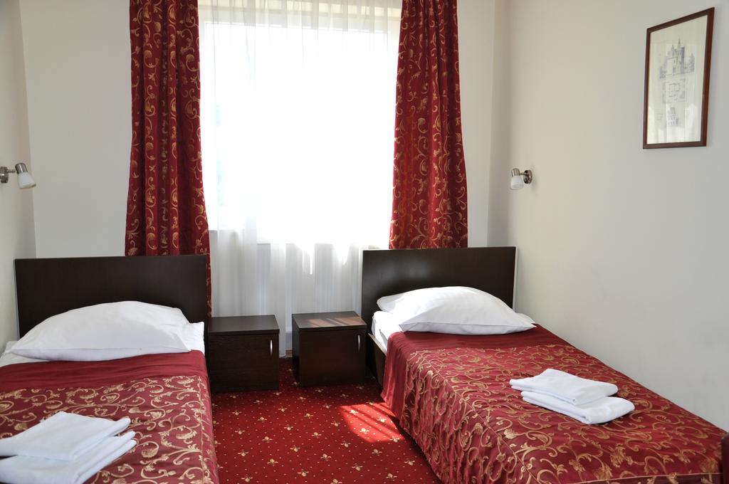 ז'שוב Hotel Korona חדר תמונה