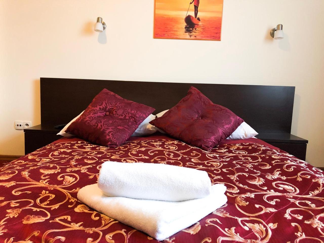 ז'שוב Hotel Korona מראה חיצוני תמונה